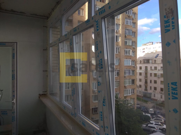 распашные балконные окна